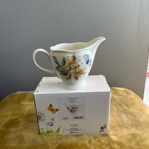 Lenox creamer